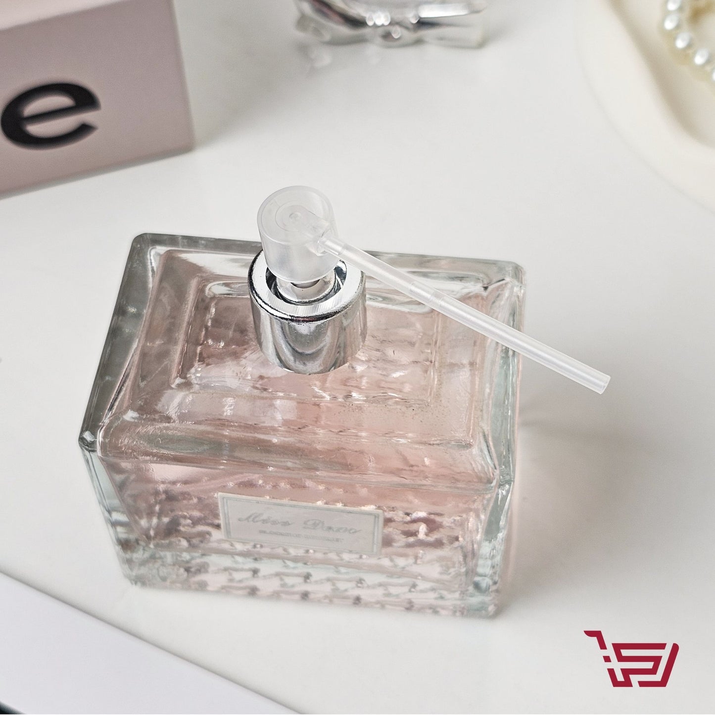 اداة تعبئة العطور