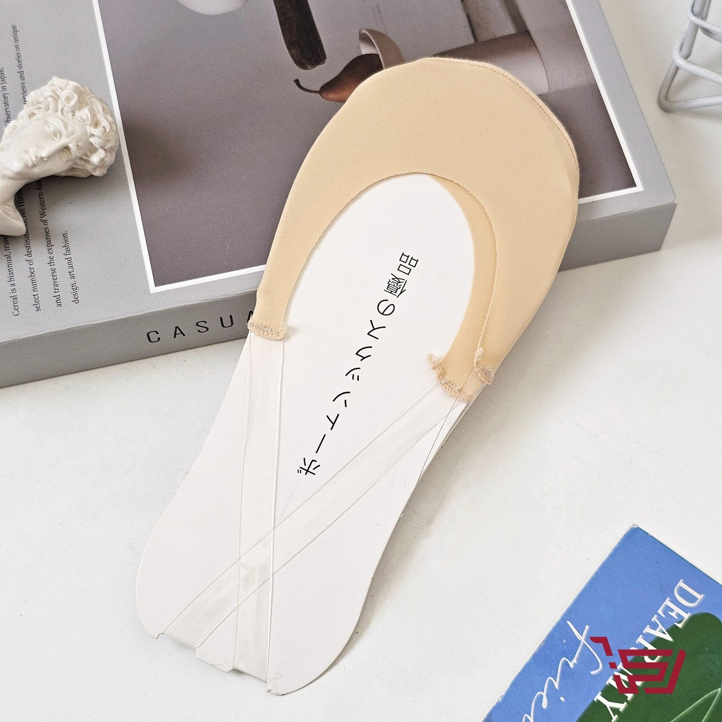 جواريب مخفية لمقدمة الحذاء