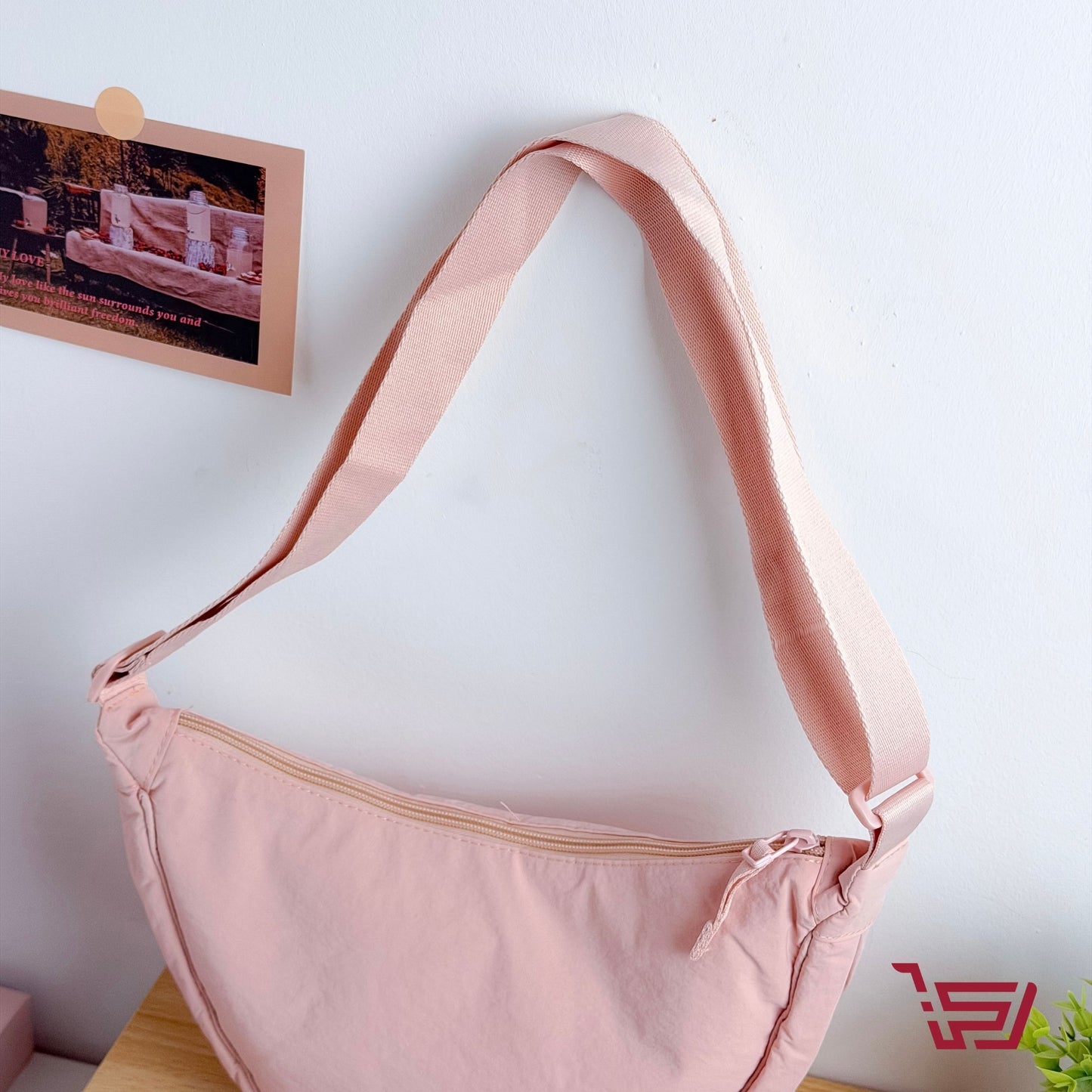 حقيبة كتف قماش صغيرة