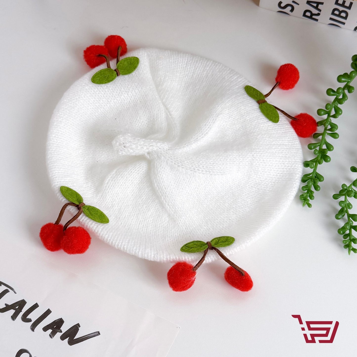 قبعة اطفال الكرز