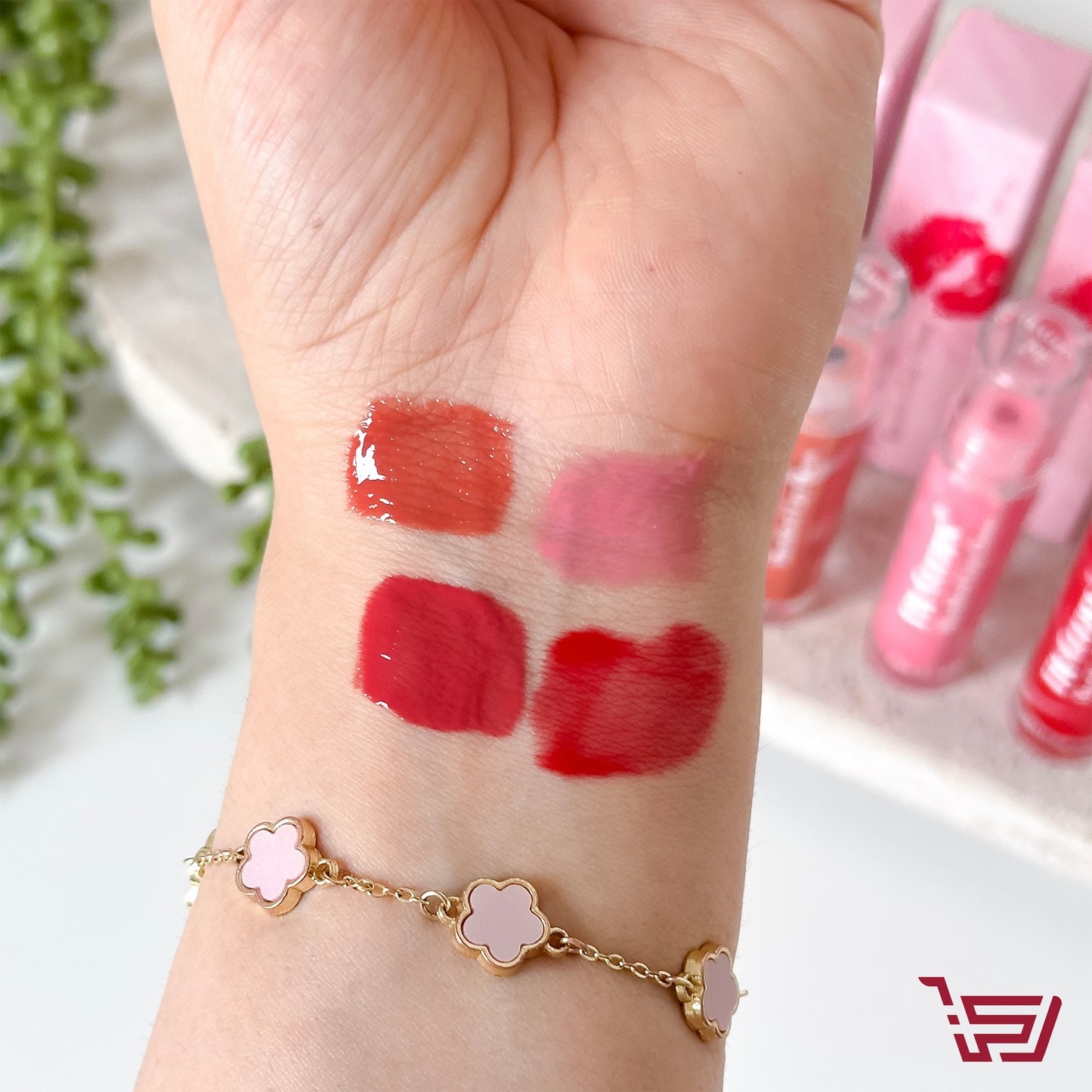 ملمع شفاه lip gloss