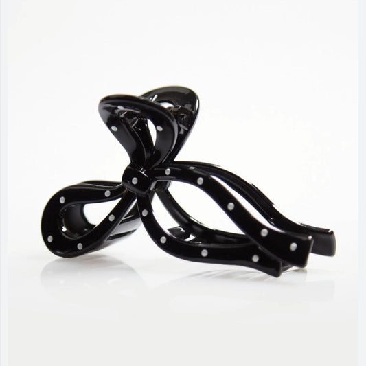 مشبك شعر الفيونكة