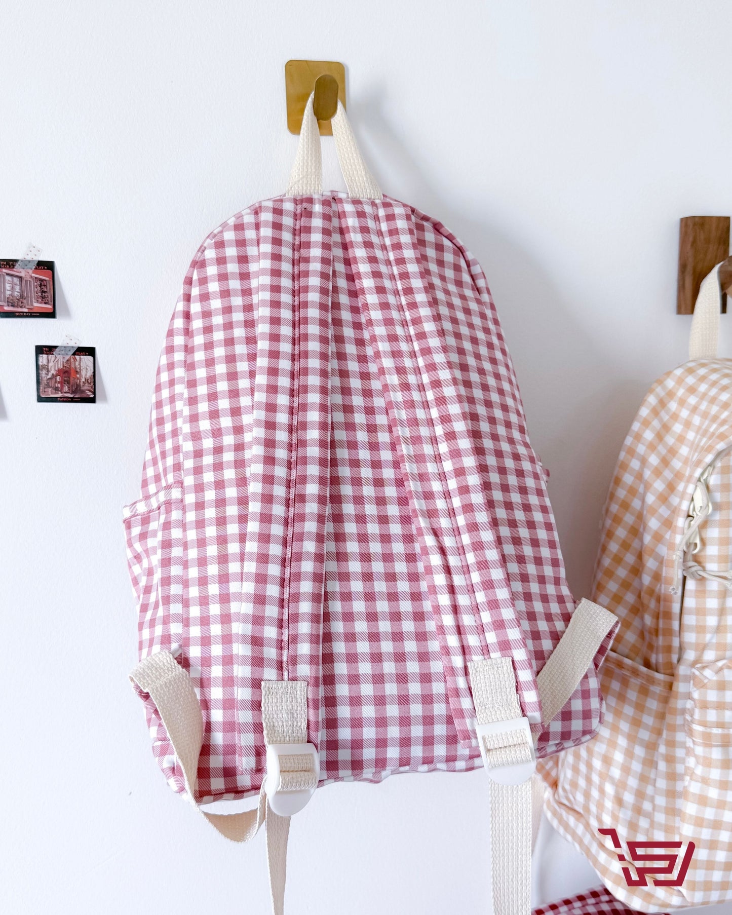 حقيبة ظهر الفيونكة