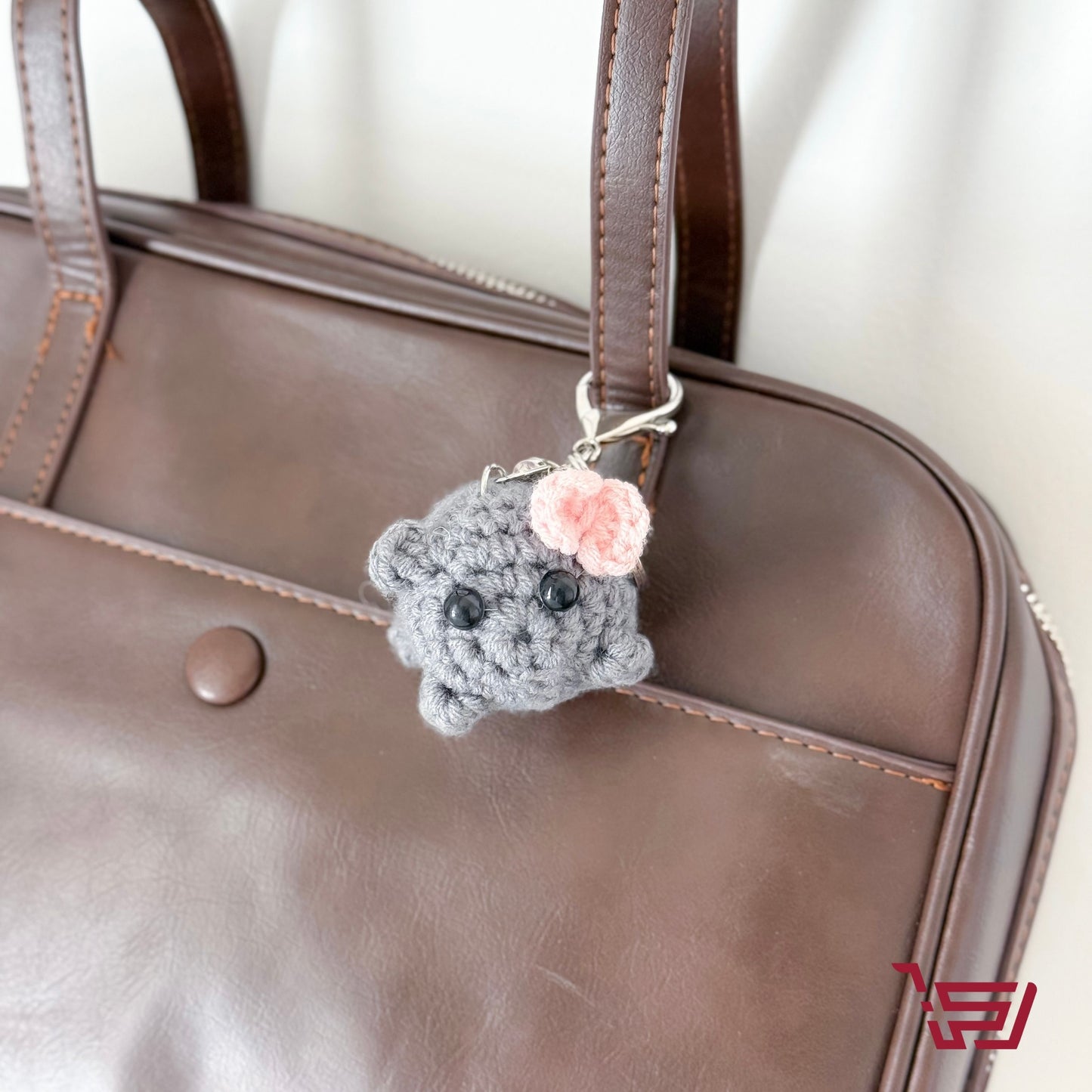 ميدالية الفأرة حياكة  I'm just a girl