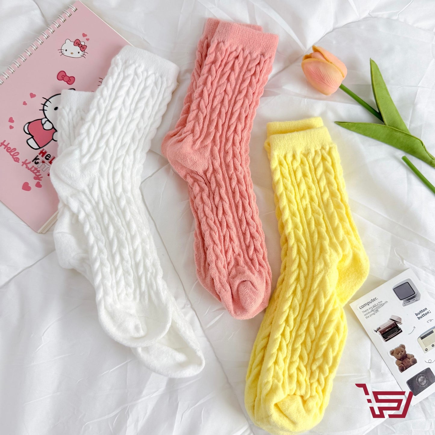 جواريب طويلة منسوجة