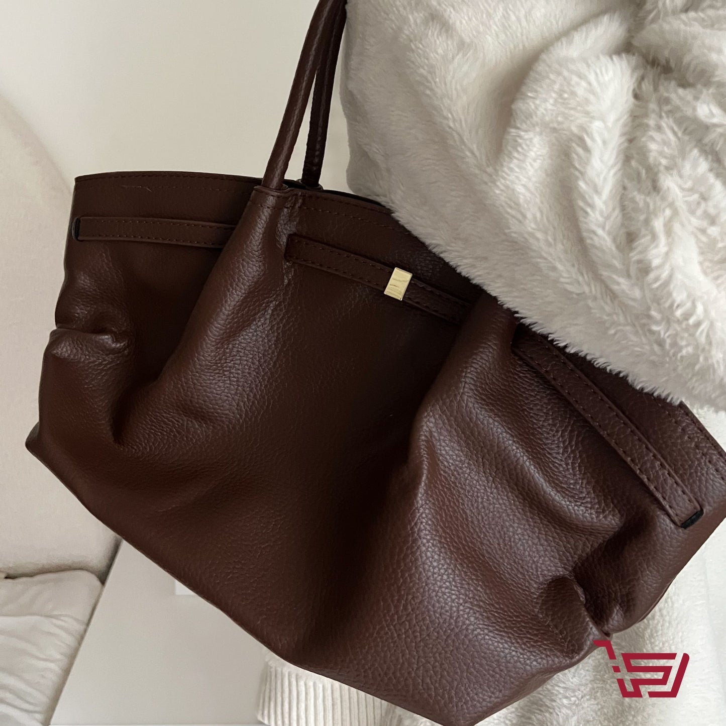 حقيبة نوبوك جلد كبيرة