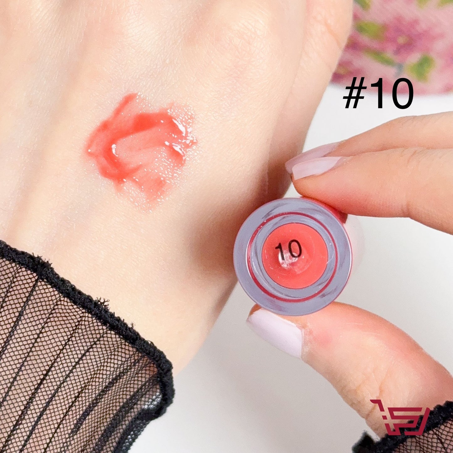 Lip Gloss ملمع شفاه خفيف مرطب