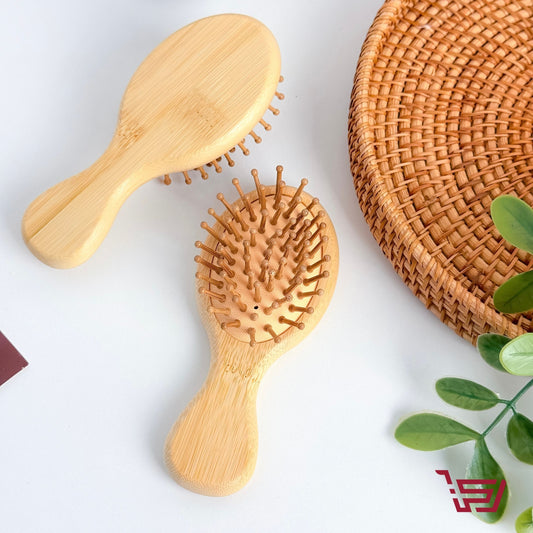 فرشاة شعر خشبية