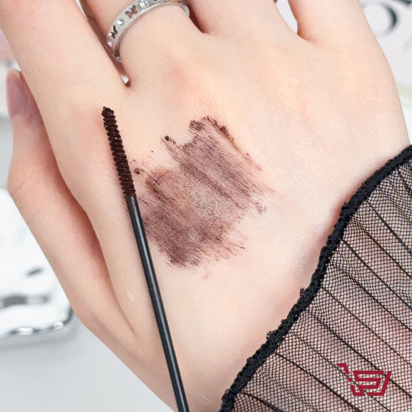 مسكارة رموش بنية المقاومة للماء