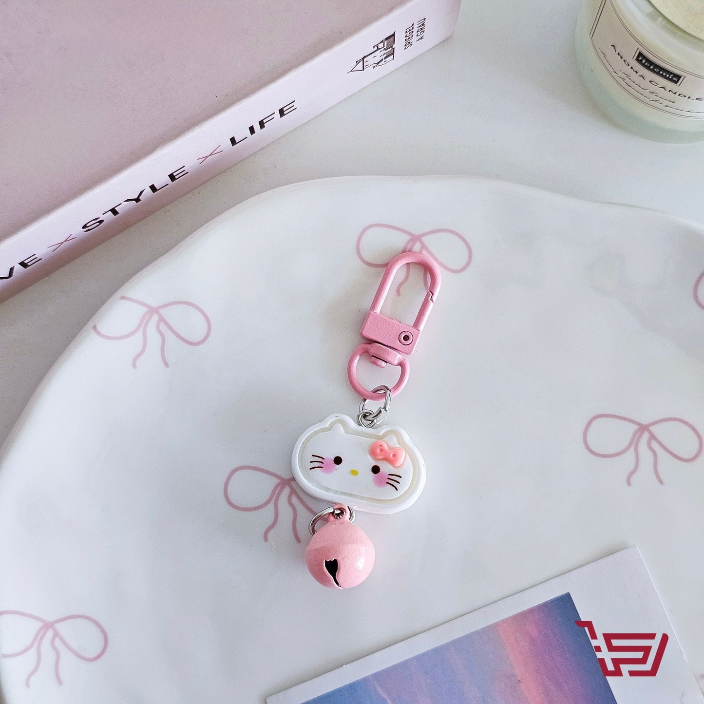 مدالية هيلو  كيتي