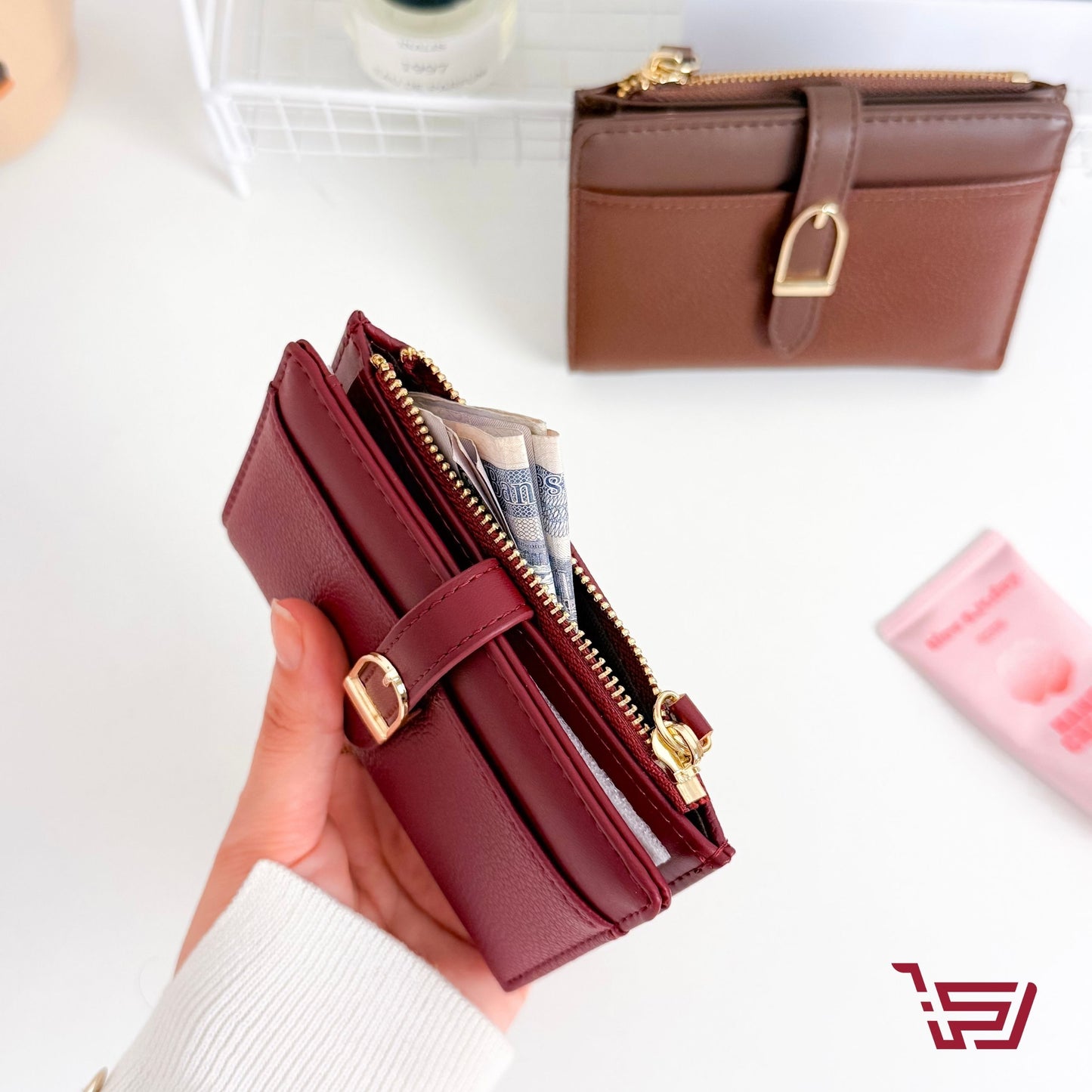 محفظة نقود نسائية