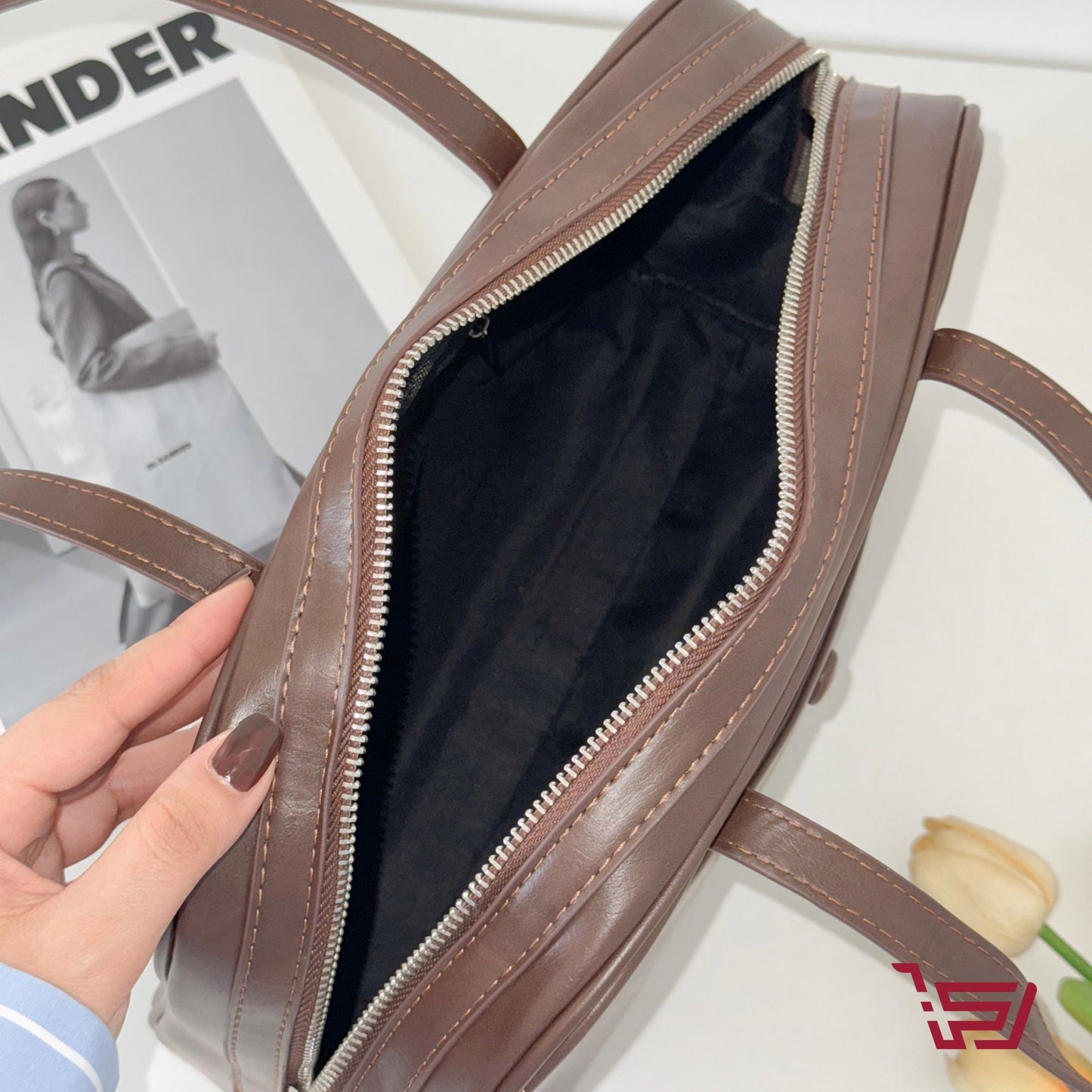 حقيبة كتف جلد