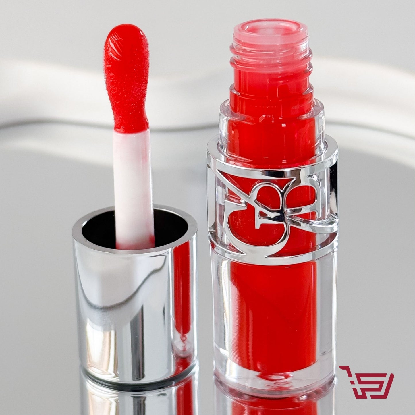 ملمع ومرطب شفاه Lip gloss