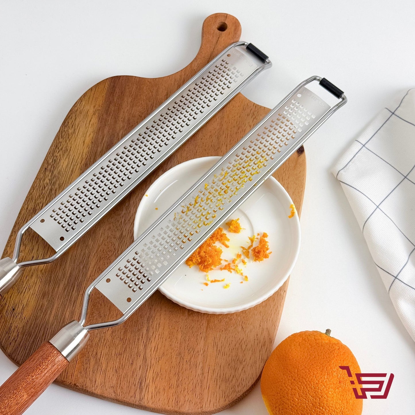 مبشرة جبن من الستانلس ستيل