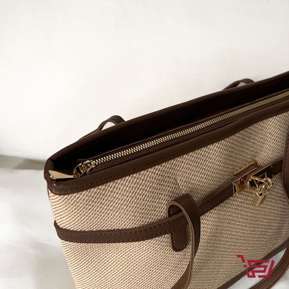 حقيبة كتف كبيرة