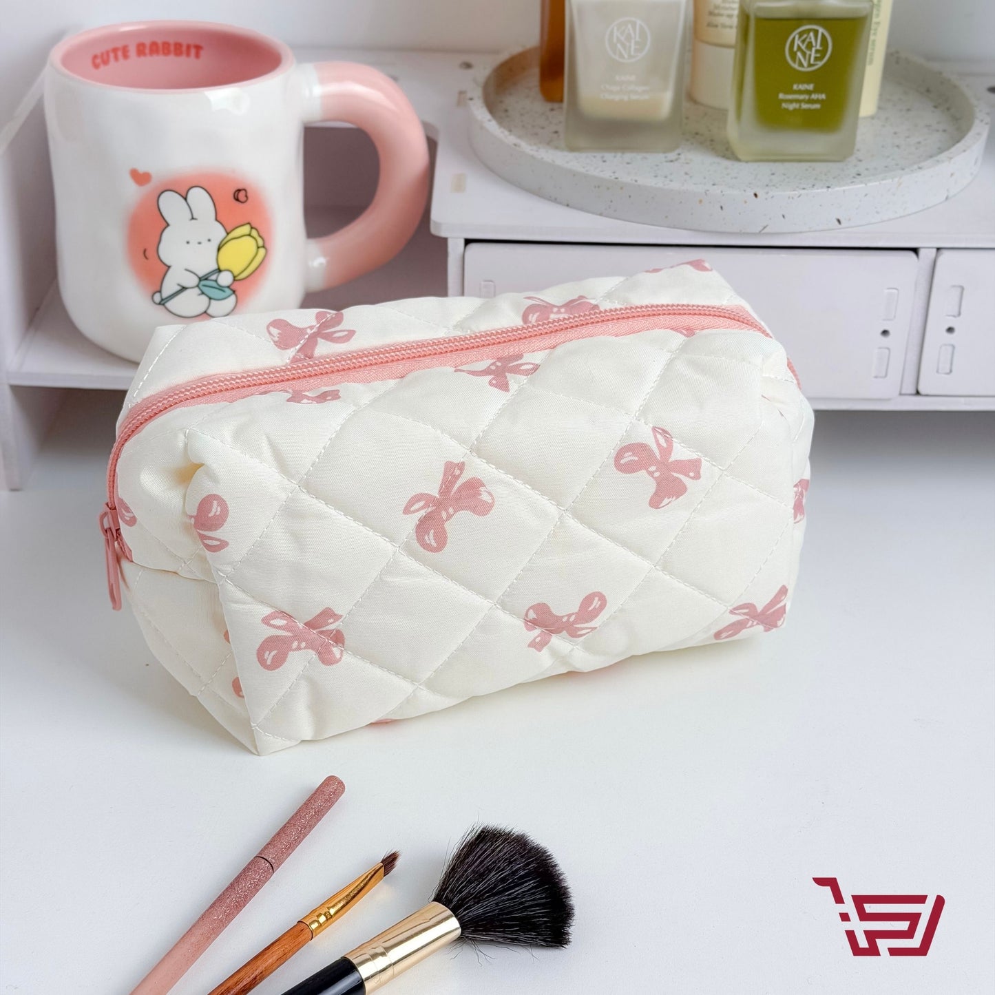 محفظة مكياج بطبعات مختلفة