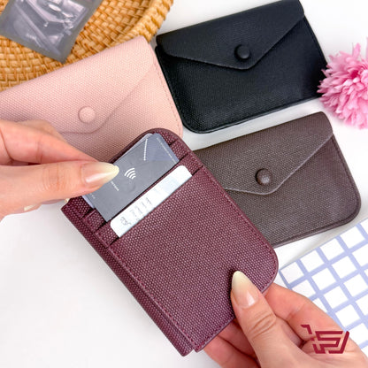 محفظة نقود وبطاقات