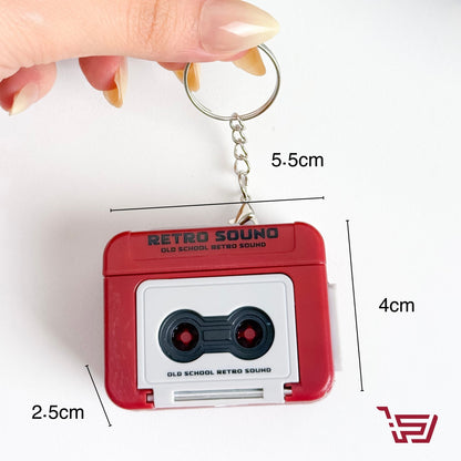 مدالية ومسجل صوت صغير محمول