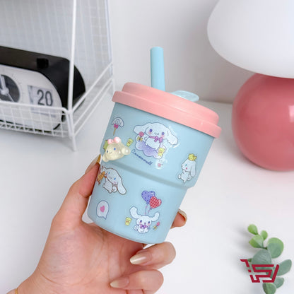 كوب اطفال بلاستك مع قصبة