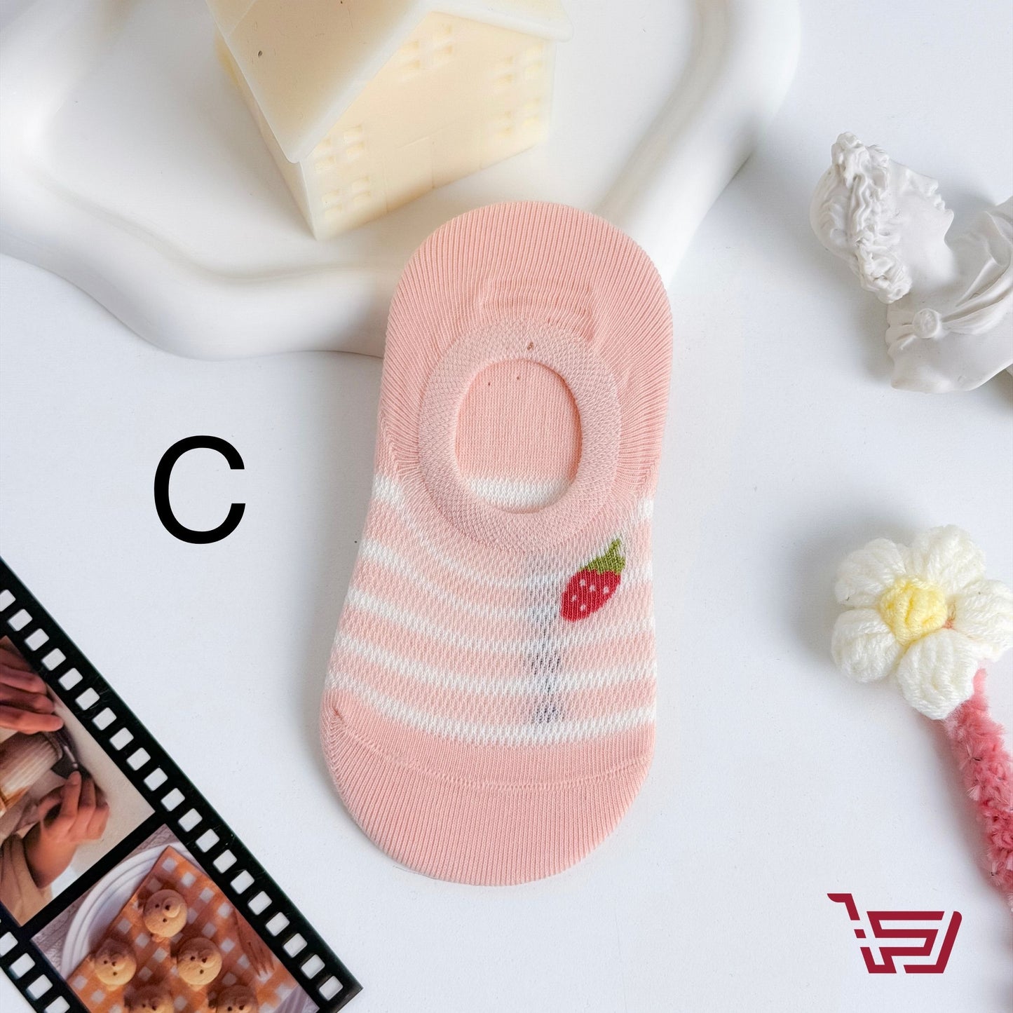 جواريب قطينة بطبعات متعددة