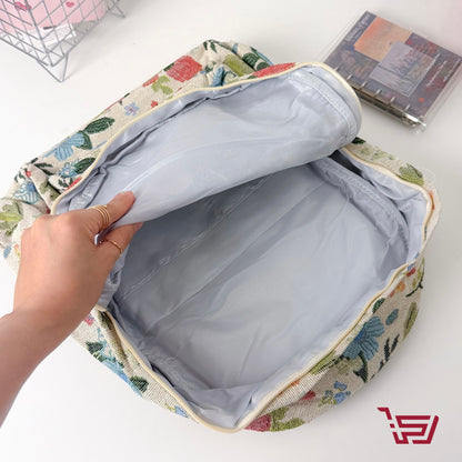 حقيبة ظهر بنقشات الورود