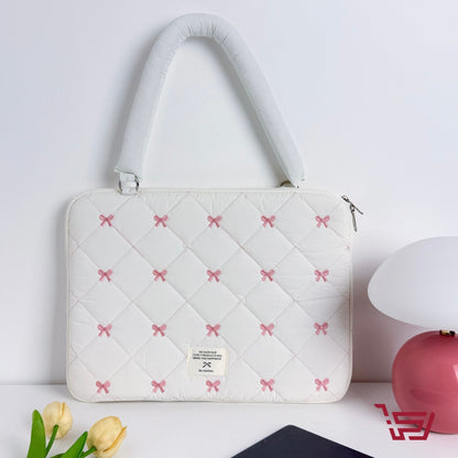 حقيبة ايباد وحاسبة مبطنة بطبعات الفيونكة