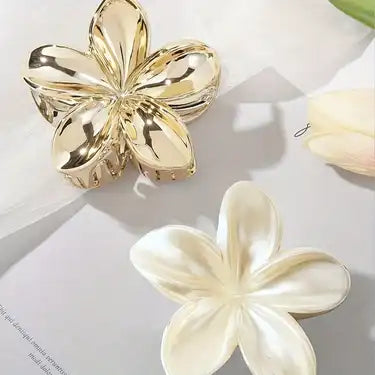 قراصة شعر الورد
