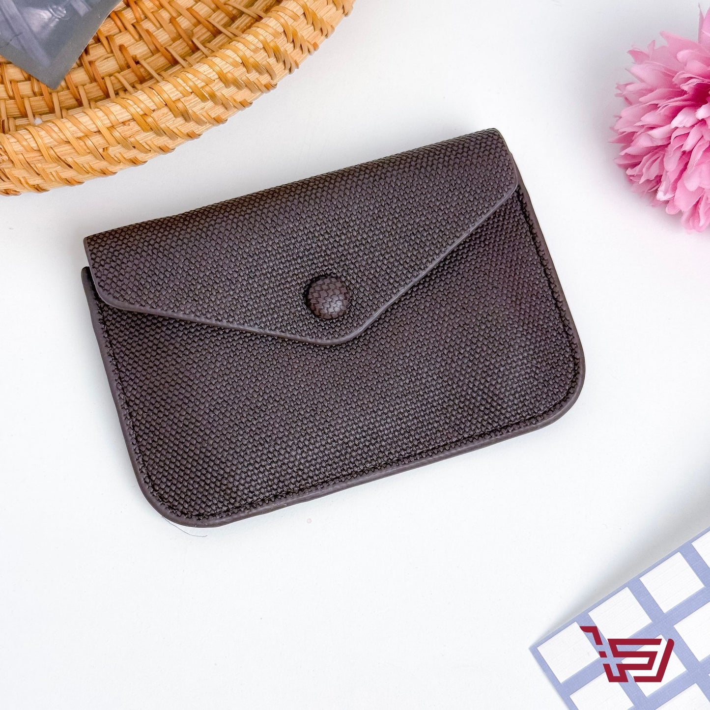 محفظة نقود وبطاقات