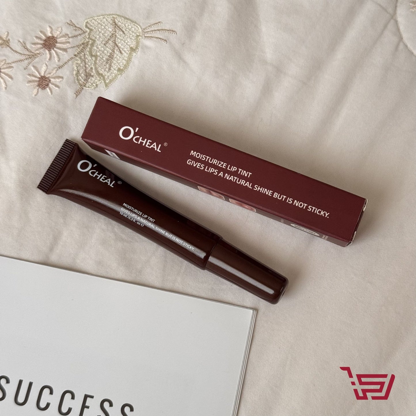 ملمع ومرطب شفاه Lip gloss