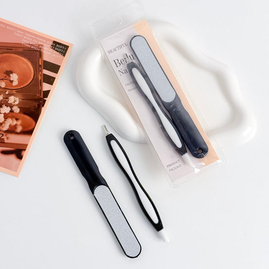 مجموعة العناية بالاظافر