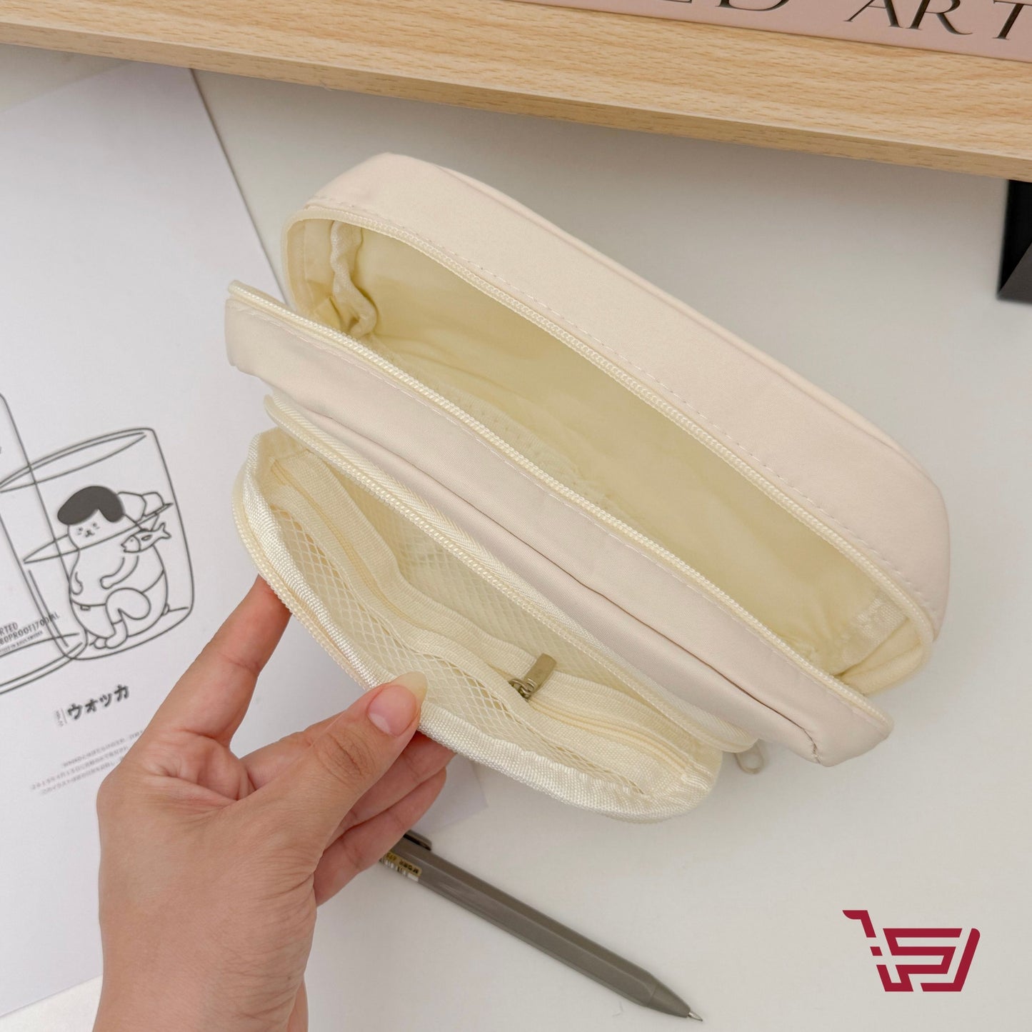 محفظة اقلام pochacco