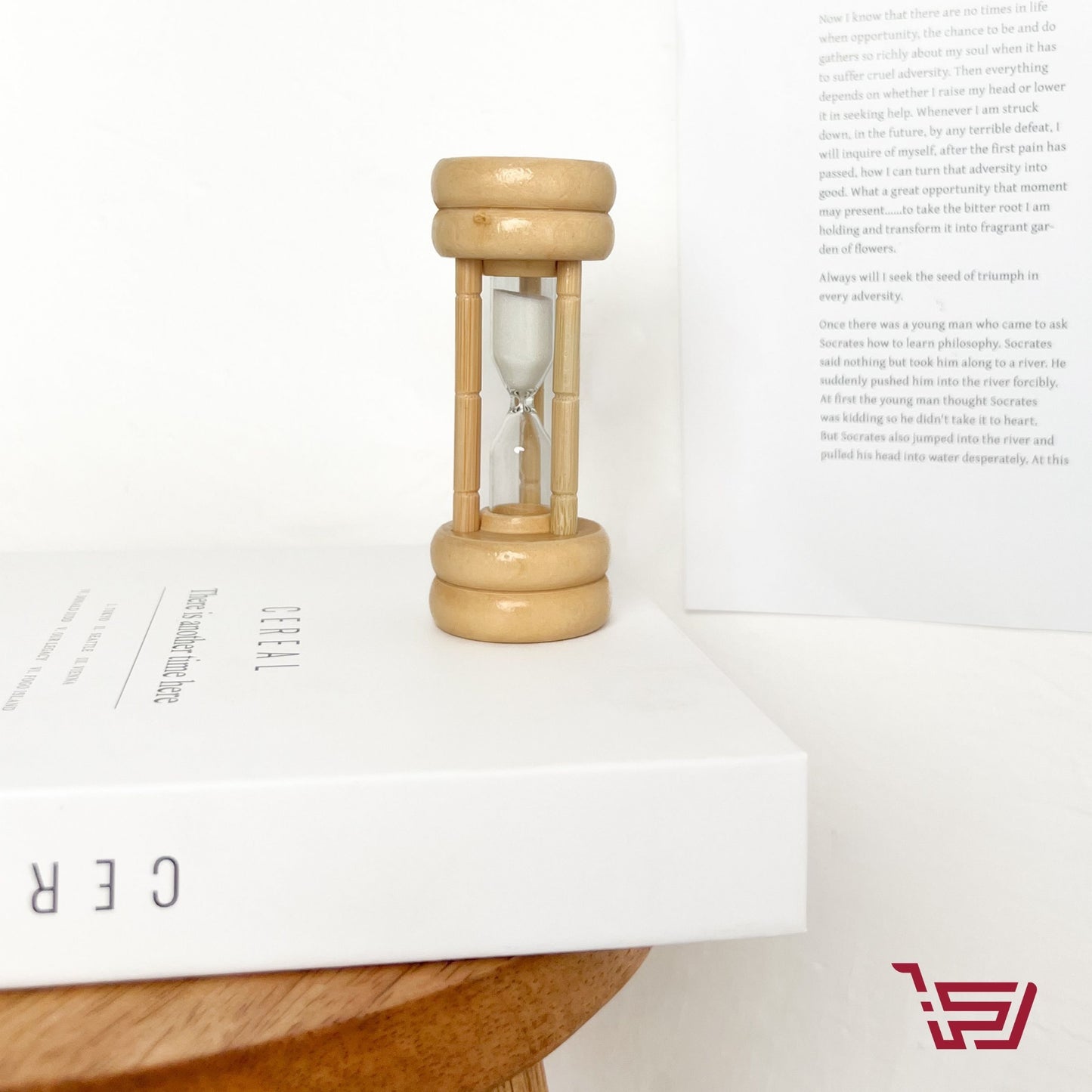 ساعة رمل خشبية