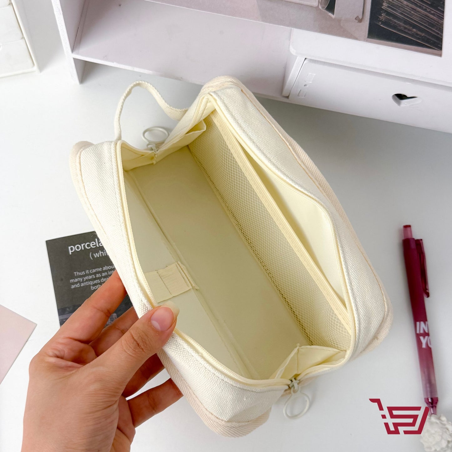 محفظة اقلام