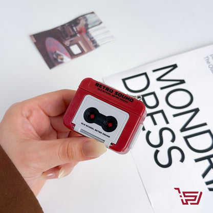 مدالية ومسجل صوت صغير محمول