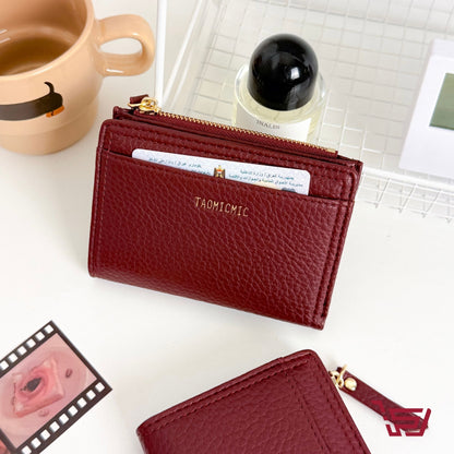 محفظة نقود وبطاقات نسائية