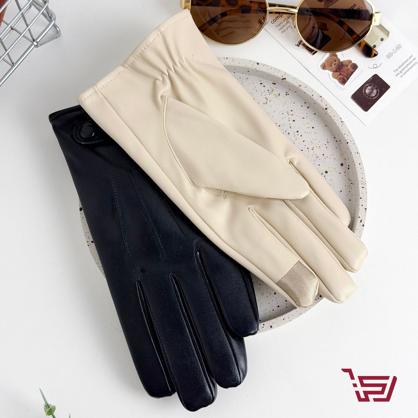 كفوف جلد مبطنة