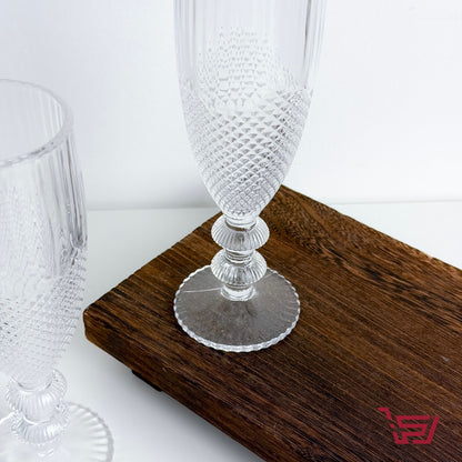 كأس زجاج منقوش