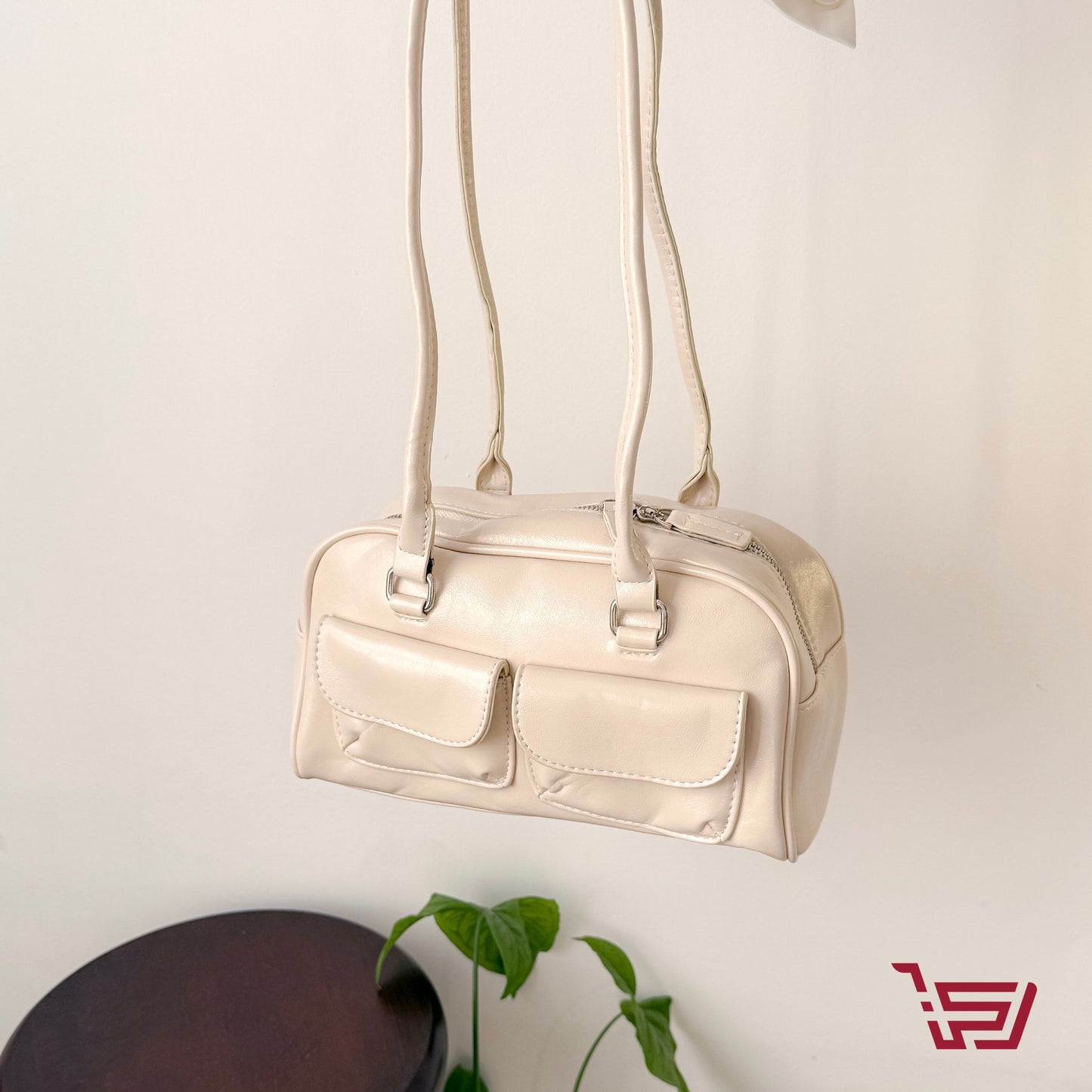 حقيبة كتف جلد