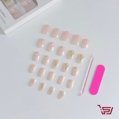 علبة سيت اظافر صناعية تصميم ازهار بيضاء
