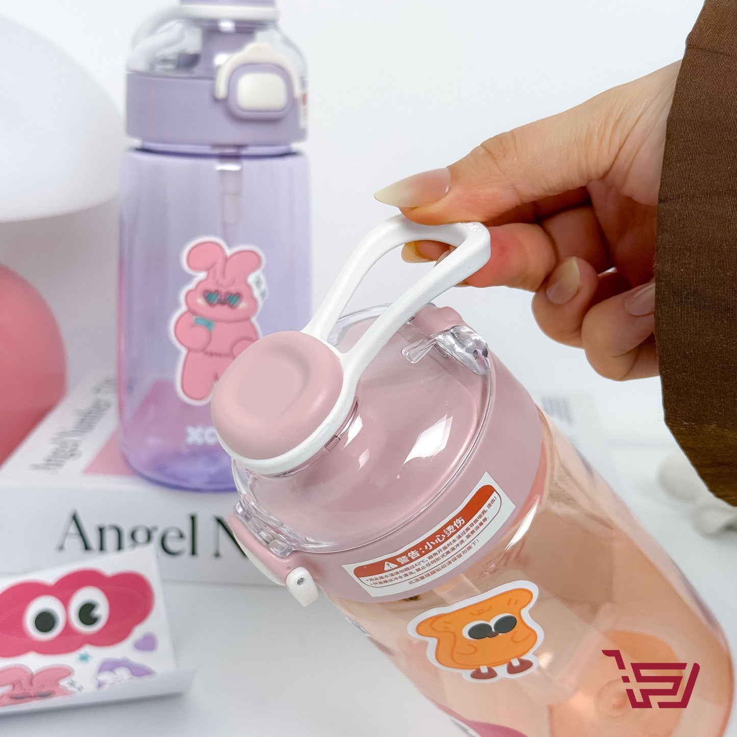 مطارة بلاستك مع ستكرات