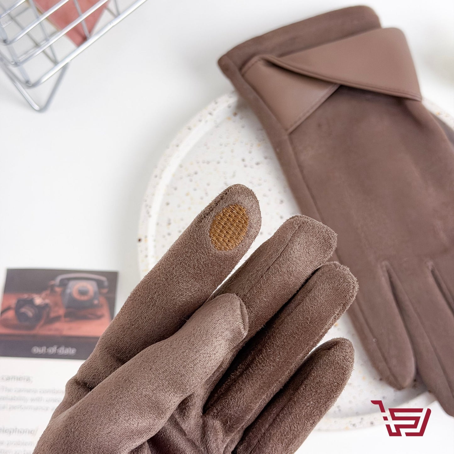 كفوف مخمل مبطنة