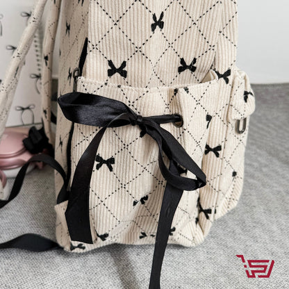 حقيبة ظهر بطبعة الفيونكة