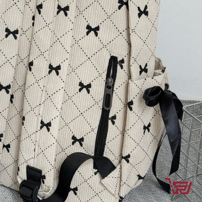 حقيبة ظهر بطبعة الفيونكة