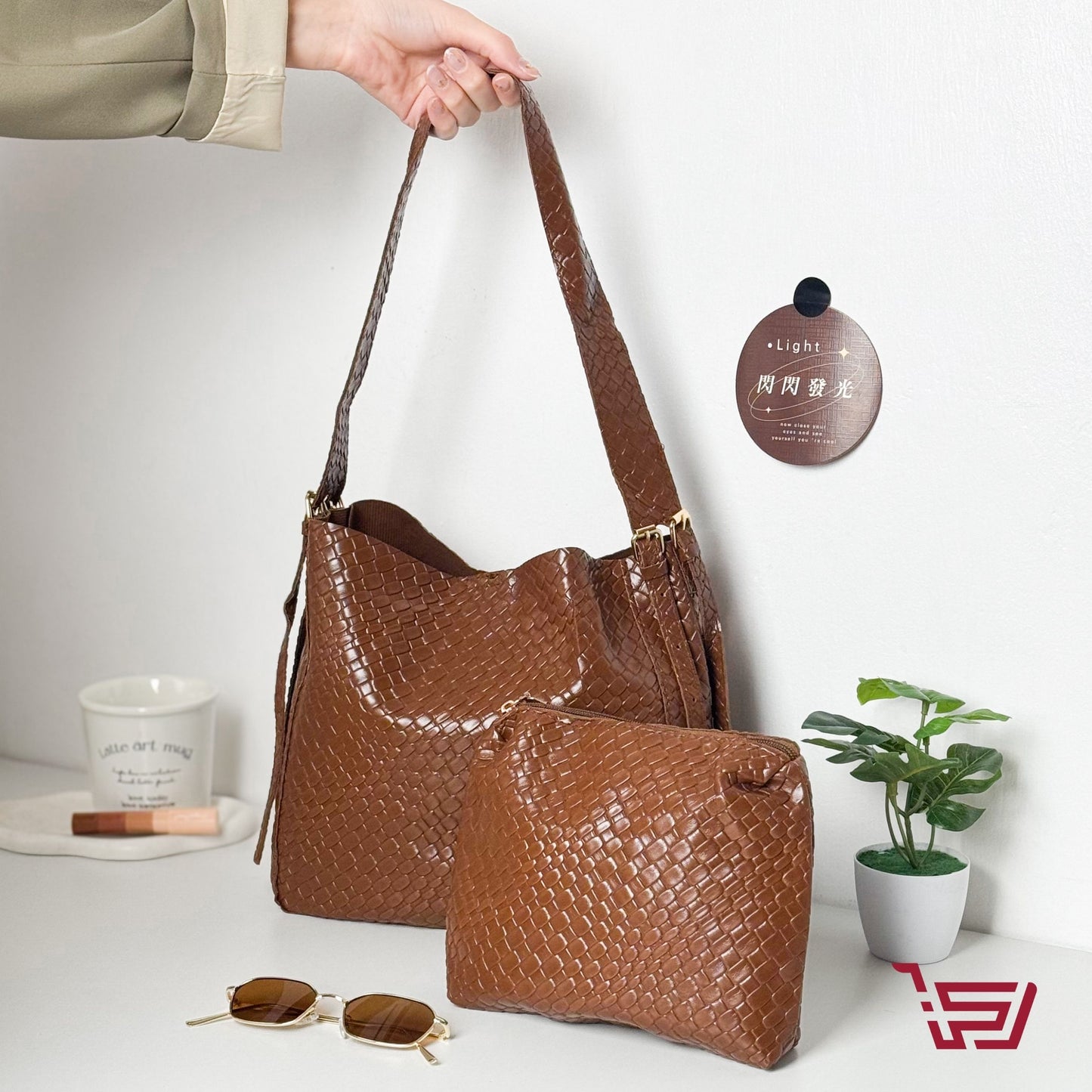 توت باك جلد مع محفظة