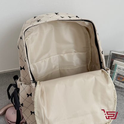 حقيبة ظهر بطبعة الفيونكة