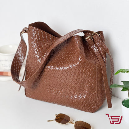 توت باك جلد مع محفظة