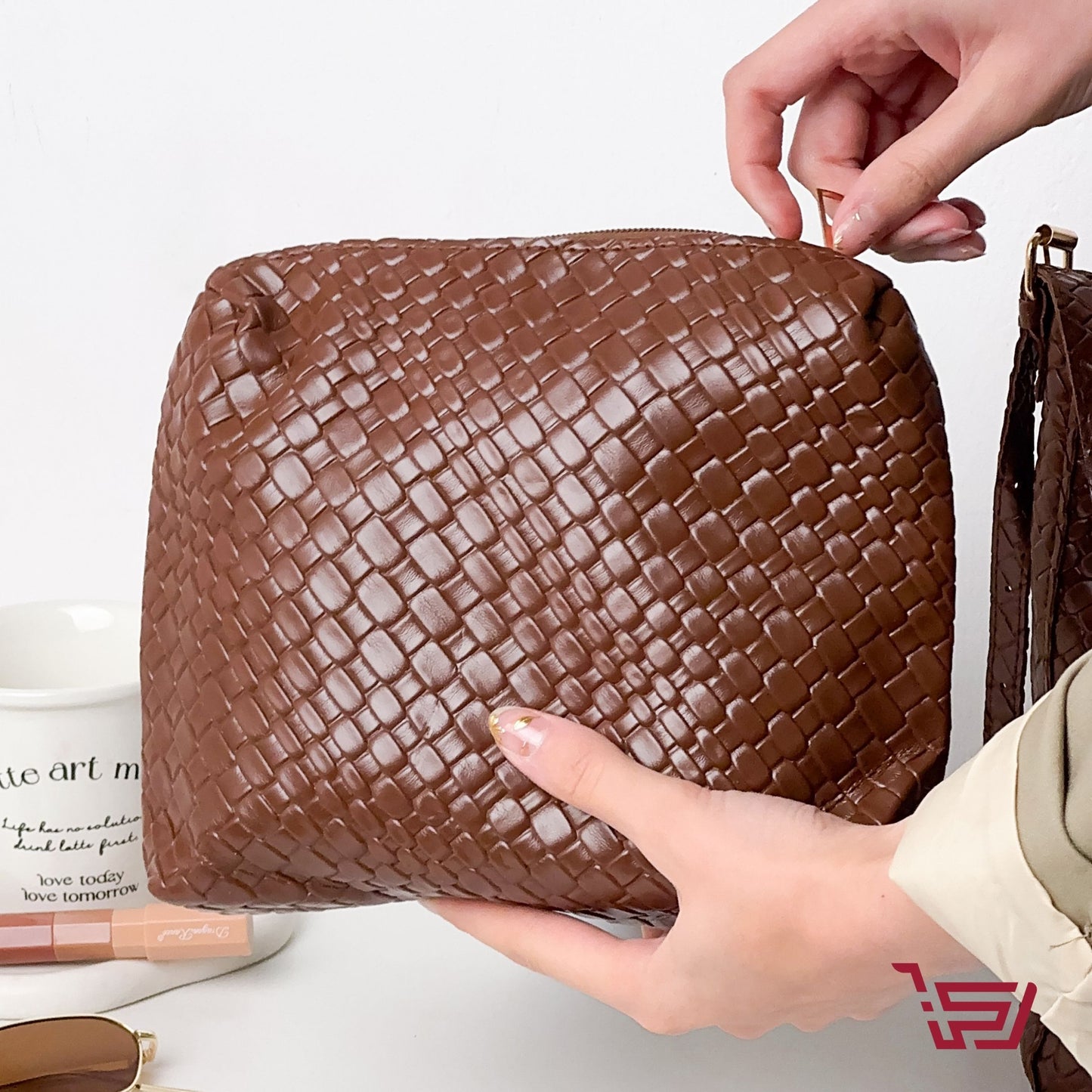 توت باك جلد مع محفظة