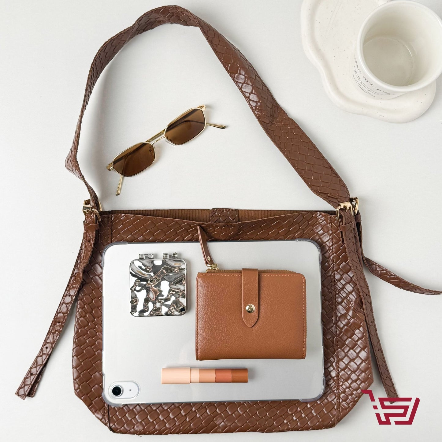 توت باك جلد مع محفظة