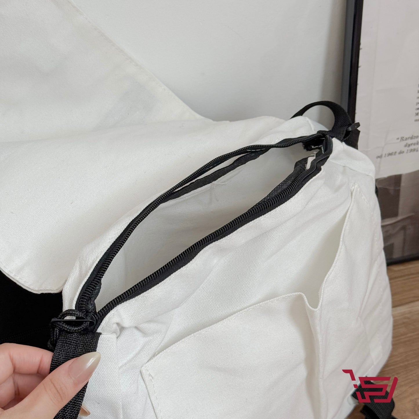 حقيبة كتف قماش بجيوب متعددة