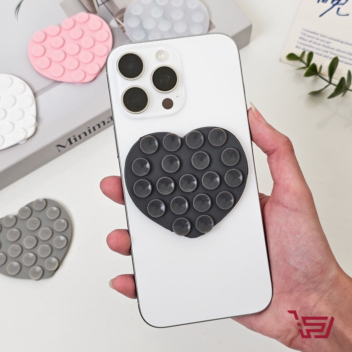 مسكة موبايل لاصقة بشكل قلب